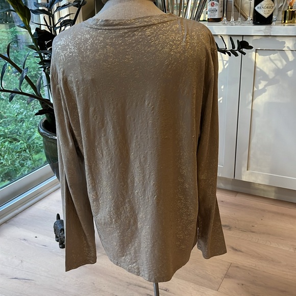 NWT Eva Kayan long sleeve soft beige top with gold abstract pattern finish - Picture 5 of 7
